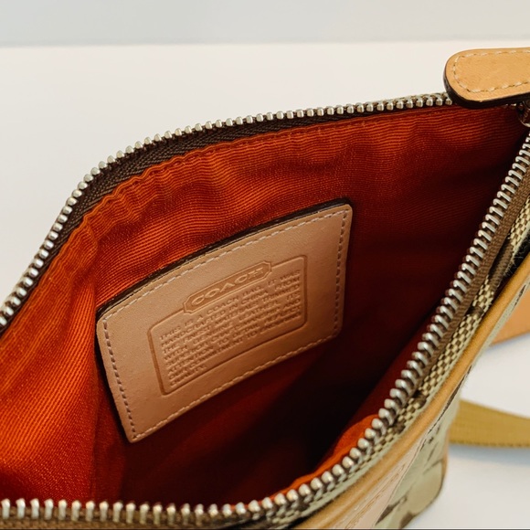 COACH Messenger Crossbody Purse - Picture 3 of 6